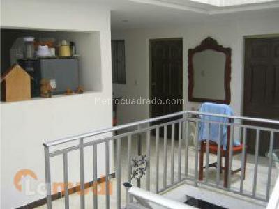 Casa de 5 alcobas en venta en Los Cerezos Minuto De Dios, Bogotá, 400 m² · foto 1 de 20
