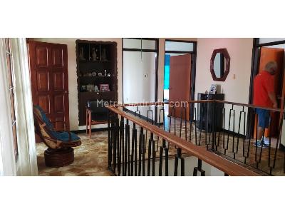 Casa de 4 alcobas en venta en Granada, Girardot, 198 m² · foto 8 de 20