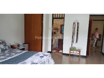 Casa de 4 alcobas en venta en Granada, Girardot, 198 m² · foto 13 de 20