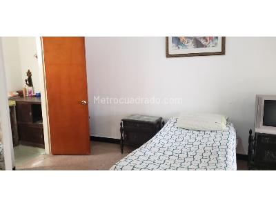 Casa de 4 alcobas en venta en Granada, Girardot, 198 m² · foto 15 de 20