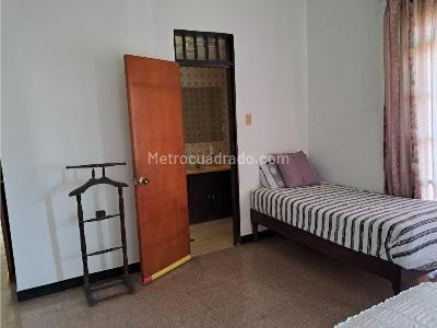 Casa de 4 alcobas en venta en Granada, Girardot, 198 m² · foto 19 de 20