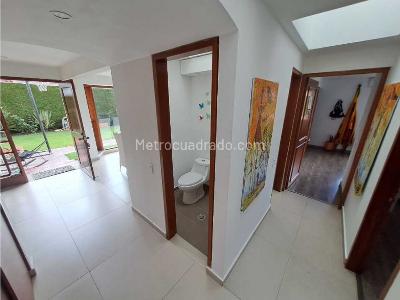 Casa de 3 alcobas en venta en San Jose De Bavaria, Bogotá, 180 m² · foto 8 de 19