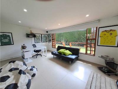 Casa de 3 alcobas en venta en San Jose De Bavaria, Bogotá, 180 m² · foto 16 de 19