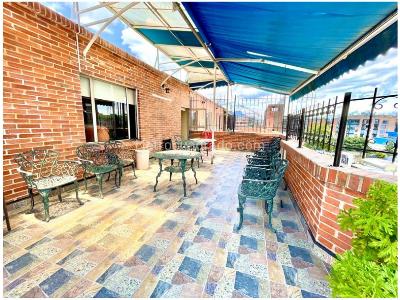 Apartamento de 4 alcobas en venta en Santa Barbara, Bogotá, 257 m² · foto 2 de 20