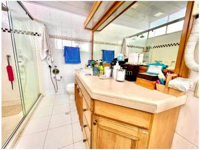Apartamento de 4 alcobas en venta en Santa Barbara, Bogotá, 257 m² · foto 12 de 20