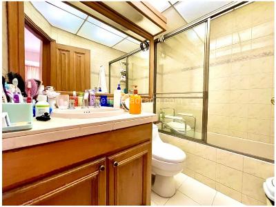 Apartamento de 4 alcobas en venta en Santa Barbara, Bogotá, 257 m² · foto 15 de 20