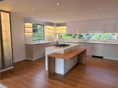Apartamento de 4 alcobas en venta en Gratamira, Bogotá, 299 m² · foto 14 de 14