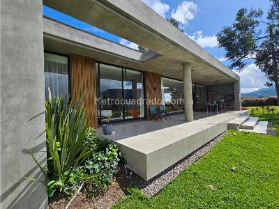 Casa de 3 alcobas en venta en San Jacinto, Chía, 1040 m² · foto 2 de 20