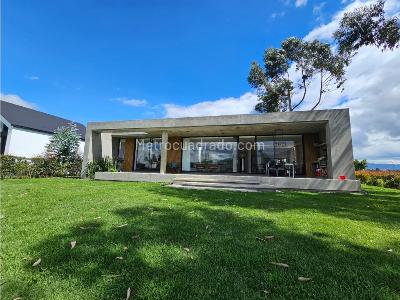 Casa de 3 alcobas en venta en San Jacinto, Chía, 1040 m² · foto 3 de 20