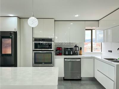 Apartamento de 5 alcobas en venta en La Calleja, Bogotá, 266 m² · foto 5 de 20