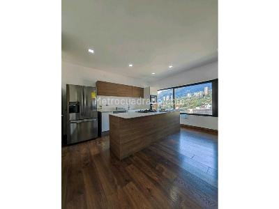 Apartamento en venta en El Poblado, Medellín · foto 4 de 11