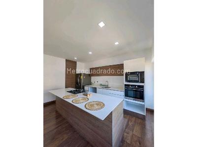 Apartamento en venta en El Poblado, Medellín · foto 9 de 11