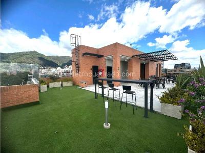Apartaestudio en venta en Chico, Bogotá, 27 m² · foto 3 de 14