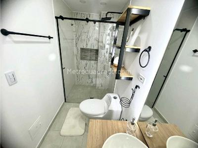 Apartaestudio en venta en Chico, Bogotá, 27 m² · foto 10 de 14