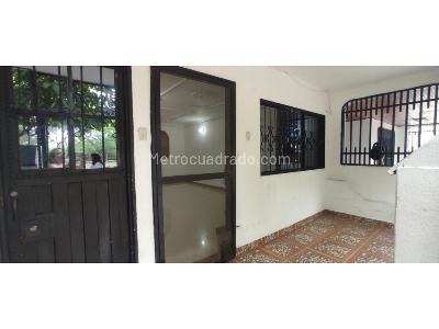 Casa de 5 alcobas en venta en Cambulos, Girardot, 203 m² · foto 6 de 19