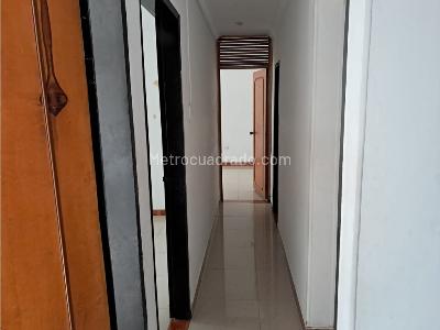 Casa de 5 alcobas en venta en Cambulos, Girardot, 203 m² · foto 14 de 19