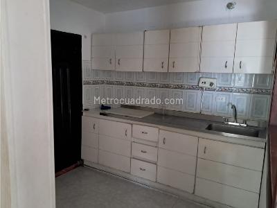 Casa de 5 alcobas en venta en Cambulos, Girardot, 203 m² · foto 16 de 19