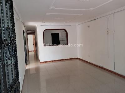 Casa de 5 alcobas en venta en Cambulos, Girardot, 203 m² · foto 17 de 19