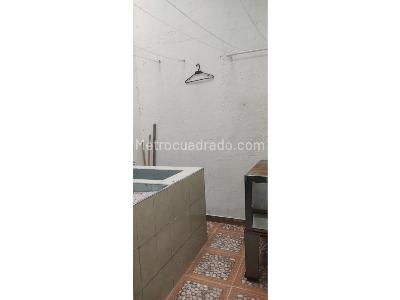 Casa de 5 alcobas en venta en Cambulos, Girardot, 203 m² · foto 19 de 19