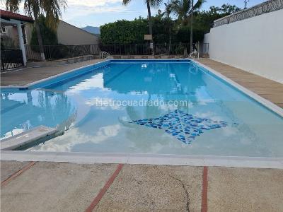 Casa de 4 alcobas en venta en Altos Del Peñon, Girardot, 90 m² · foto 2 de 20