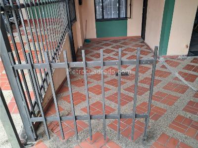 Casa de 4 alcobas en venta en Altos Del Peñon, Girardot, 90 m² · foto 7 de 20