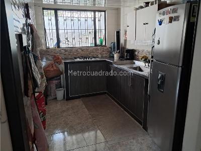 Casa de 4 alcobas en venta en Altos Del Peñon, Girardot, 90 m² · foto 10 de 20