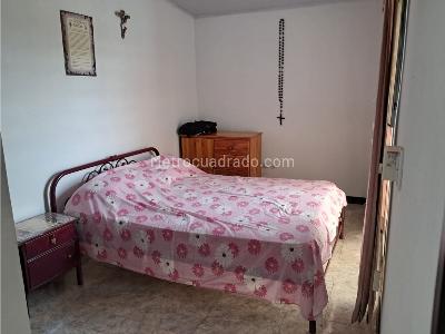 Casa de 4 alcobas en venta en Altos Del Peñon, Girardot, 90 m² · foto 15 de 20