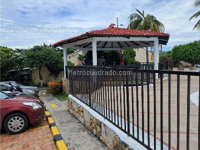 Casa de 4 alcobas en venta en Altos Del Peñon, Girardot, 90 m² · foto 19 de 20