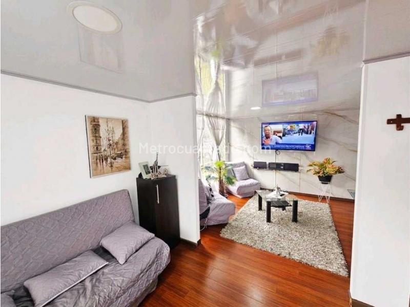 Piso – Bogotá, El Cortijo, Localidad Engativá - Más