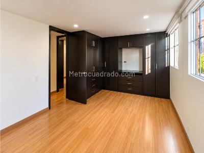 Apartamento de 2 alcobas en venta en San Antonio, Bogotá, 59 m² · foto 3 de 8