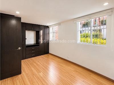 Apartamento de 2 alcobas en venta en San Antonio, Bogotá, 59 m² · foto 5 de 8