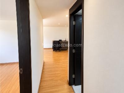 Apartamento de 2 alcobas en venta en San Antonio, Bogotá, 59 m² · foto 6 de 8