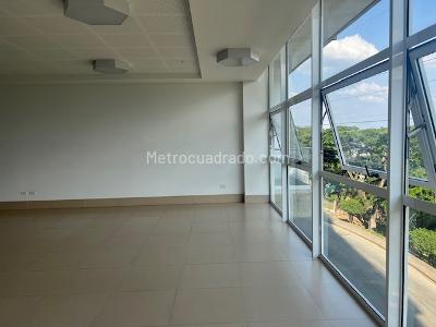 Apartamento de 3 alcobas en venta en Bellavista, Cali, 197 m² · foto 9 de 20