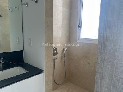 Apartamento de 3 alcobas en venta en Bellavista, Cali, 197 m² · foto 16 de 20
