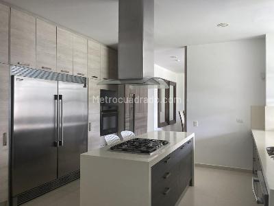 Casa de 5 alcobas en venta en Parcelaciones Pance, Cali, 650 m² · foto 19 de 20