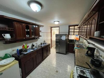 Casa de 5 alcobas en venta en San Fernando, Cali, 325 m² · foto 9 de 20