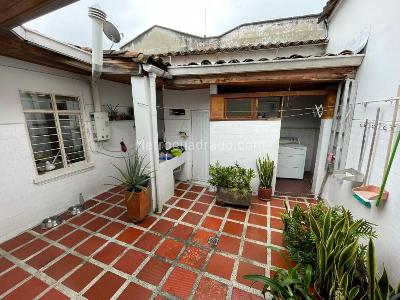 Casa de 5 alcobas en venta en San Fernando, Cali, 325 m² · foto 18 de 20
