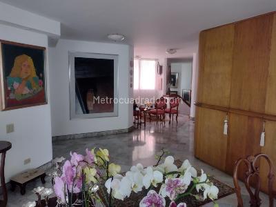Casa de 5 alcobas en venta en Santa Monica Residencial, Cali, 1012 m² · foto 5 de 20