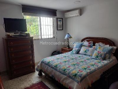 Casa de 5 alcobas en venta en Santa Monica Residencial, Cali, 1012 m² · foto 9 de 20