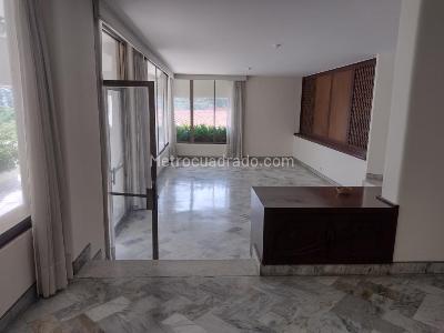 Casa de 5 alcobas en venta en Santa Monica Residencial, Cali, 1012 m² · foto 19 de 20