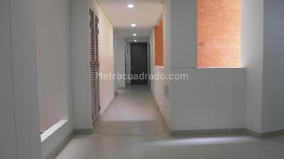 Apartamento de 3 alcobas en venta en Altos De Santa Isabel, Cali, 143 m² · foto 3 de 20