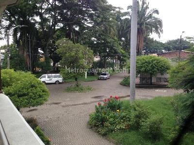 Casa de 5 alcobas en venta en Central, Palmira, 393 m² · foto 9 de 20