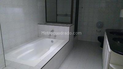Casa de 5 alcobas en venta en El Ingenio, Cali, 300 m² · foto 15 de 20