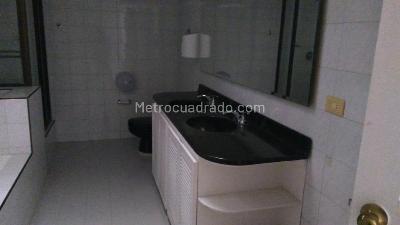 Casa de 5 alcobas en venta en El Ingenio, Cali, 300 m² · foto 16 de 20