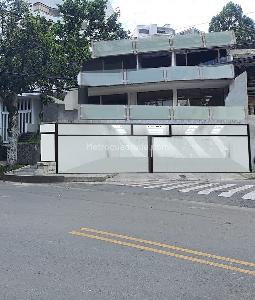 Casa de 5 alcobas en venta en Santa Monica Residencial, Cali, 490 m² · foto 2 de 8