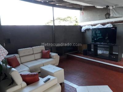 Casa de 5 alcobas en venta en Santa Monica Residencial, Cali, 490 m² · foto 4 de 8