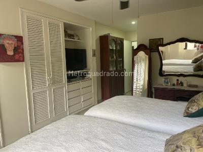 Apartamento de 3 alcobas en venta en Centenario, Cali, 147 m² · foto 8 de 16