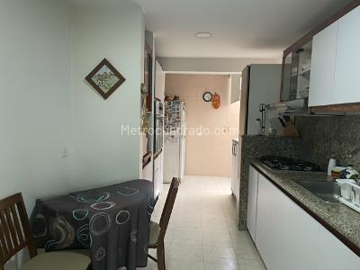 Apartamento de 3 alcobas en venta en Centenario, Cali, 147 m² · foto 14 de 16