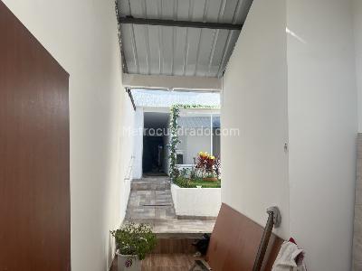 Casa de 3 alcobas en venta en Bella Suiza Alta, Cali, 644 m² · foto 3 de 17
