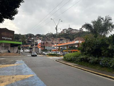 Casa de 3 alcobas en venta en Santa Rita, Cali, 762 m² · foto 7 de 8